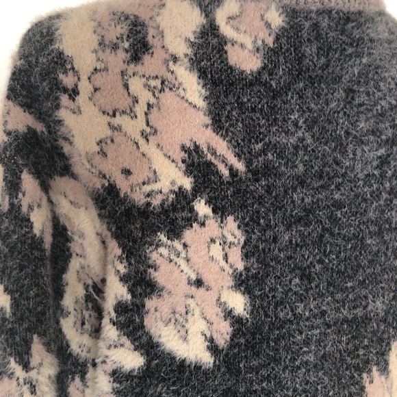 DG2 Diane Gilman Fuzzy Sweater in Black with tan and blush pattern - Picture 3 of 5